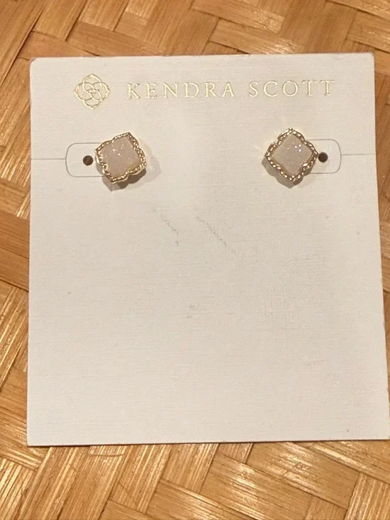 Kendra Scott Mallory Gold Stud Druzy Earrings NWT - Picture 4 of 9